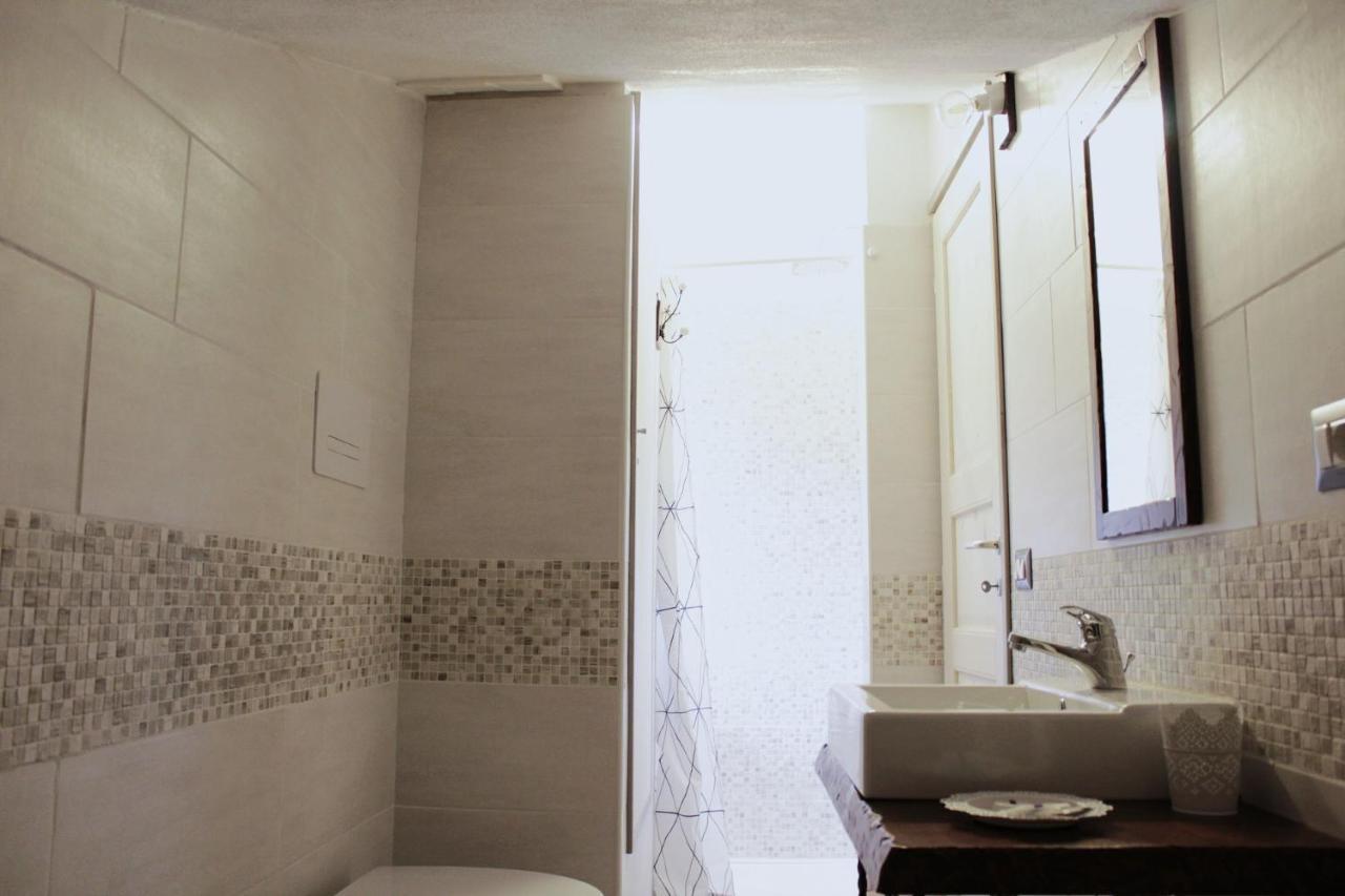 Castel Lagopesole Cielo Stellato Bed & Breakfast エクステリア 写真
